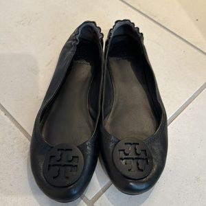 Size 8.5 leather Tory Burch travel ballet slippers